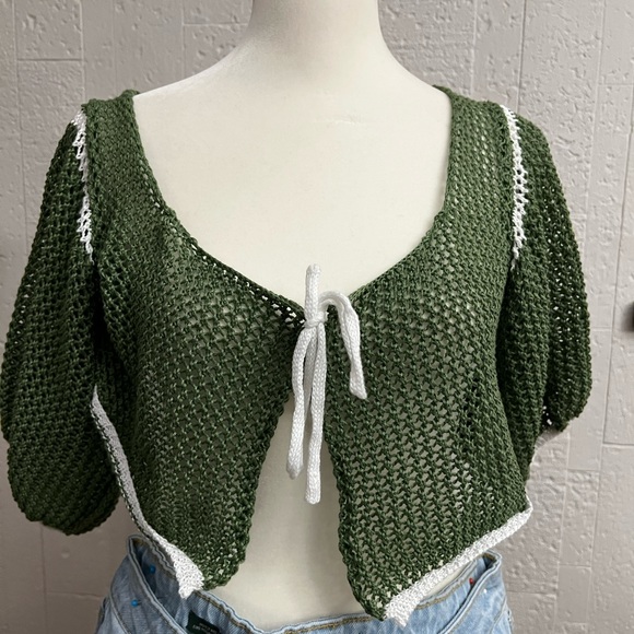 coverup/crop top - Picture 1 of 7